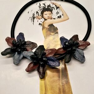 NWT Amrita Singh Beaded Multicolor Floral Runway Statement Necklace